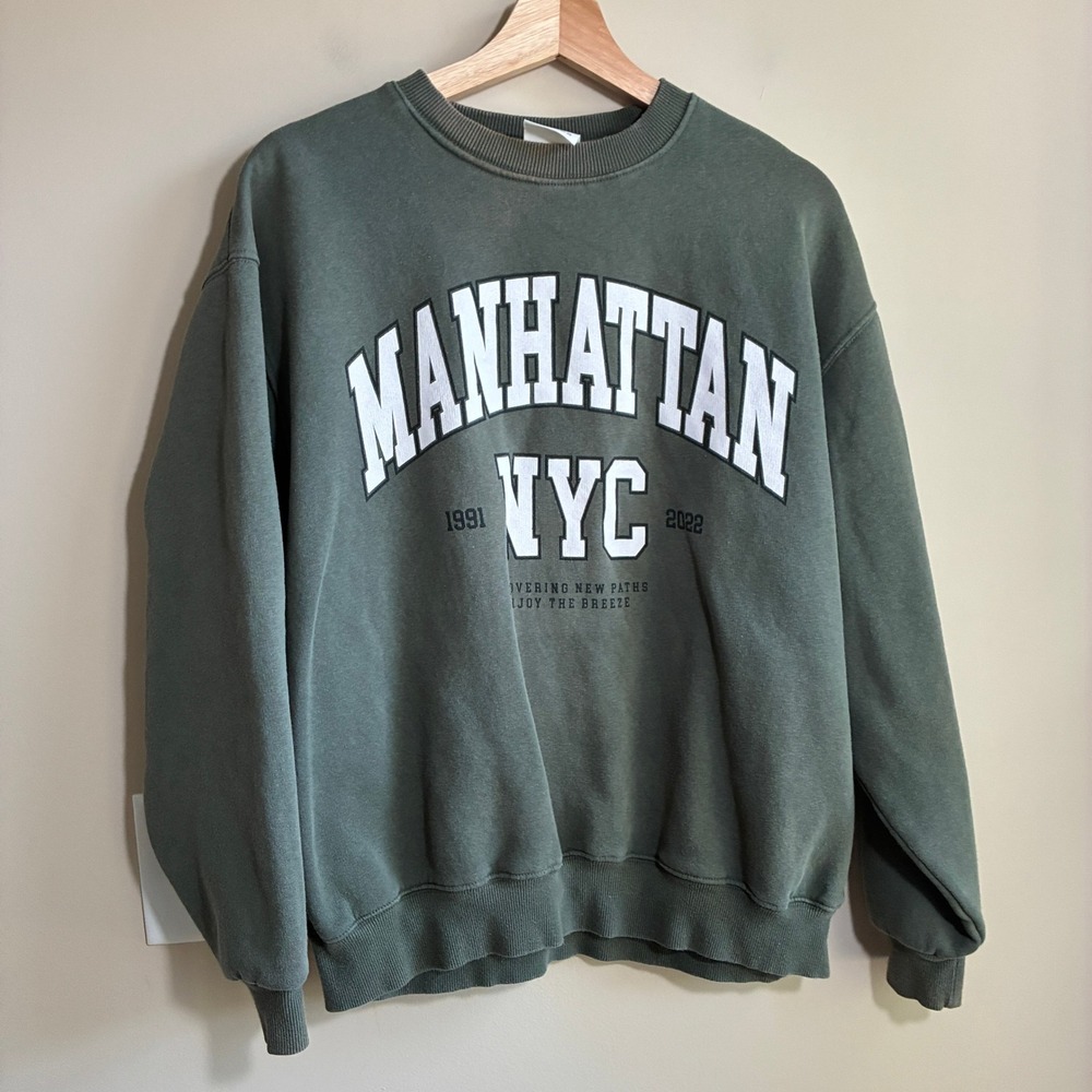 Pull & Bear Manhattan NYC Sweatshirt M Green Mens Graphic Cotton Blend